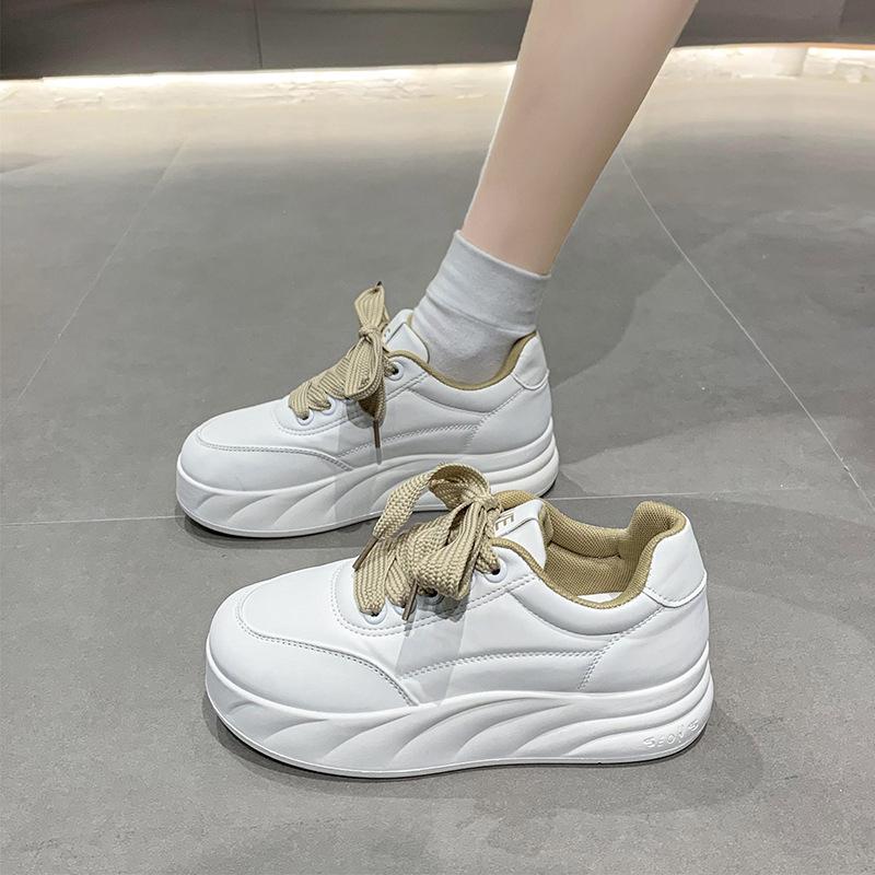 

Универсальная корейская версия темперамента в стиле кампуса, стильные кроссовки Forrest Gump на толстой подошве, женская, 2024 года, новая дышащая повседневная спортивная обувь 40 хаки