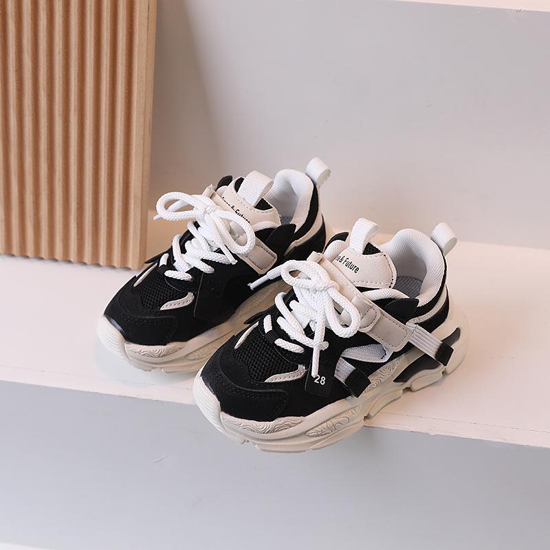 

Детская спортивная обувь Кроссовки с сеткой 26 чёрный