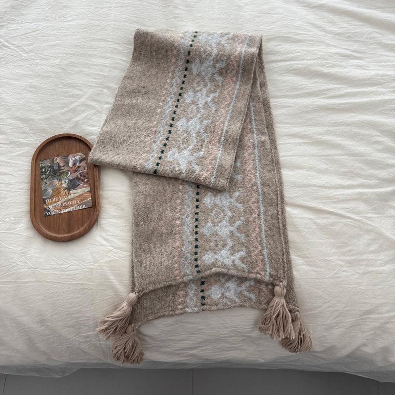 Unisex Ethnic Tassel Scarf: Autumn & Winter Fringe Neck Warmer