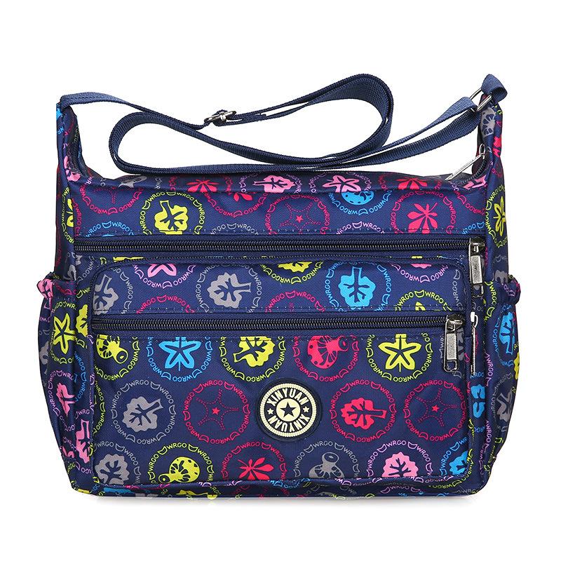 Geantă de umăr unică Capacitate mare Geantă pentru mama de vârstă mijlocie pentru femei Pânză Oxford Călătorie Pânză de nailon Geantă crossbody