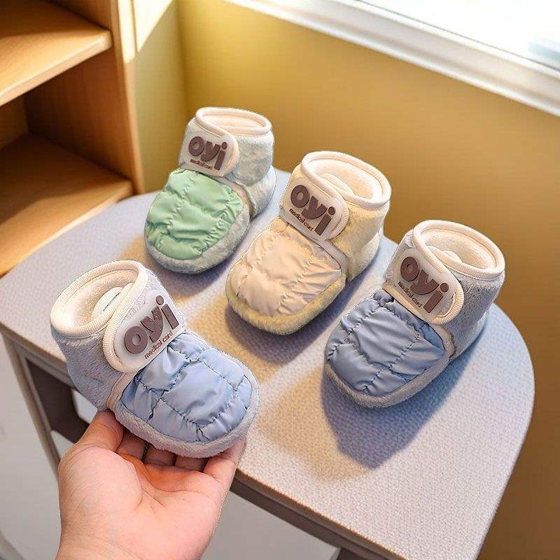 Winterverdickte Neugeborenen-Babyschuhe Babyweiche Gummisohle Kleinkindschuhe warm halten für 3-6-12 Monate, um gestapelte Baumwollschuhe zu verhindern