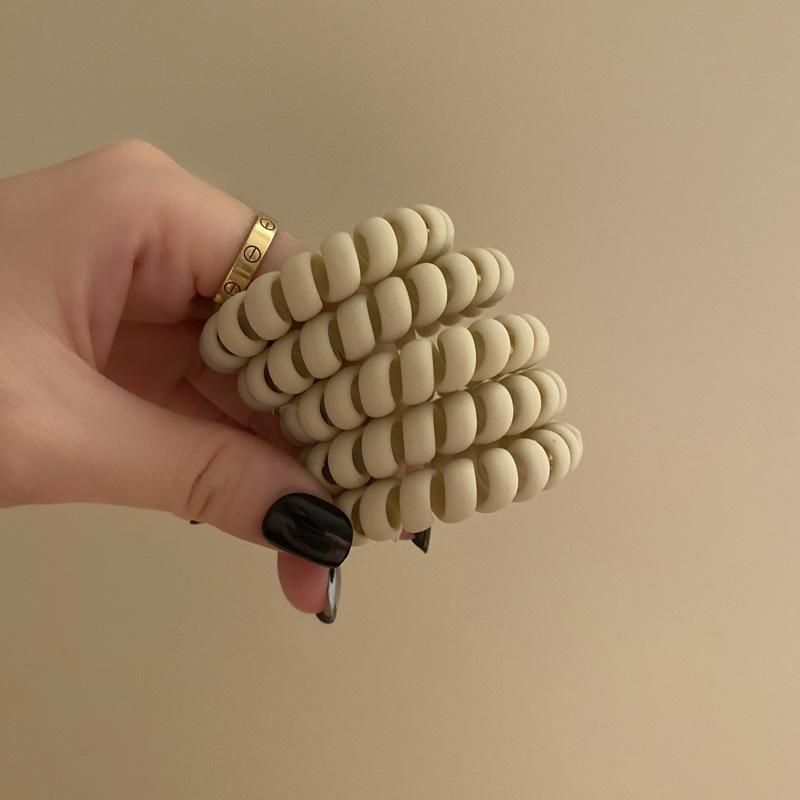 Simple Hair Bands and Rubber Bands for Women To Tie Their Hair in A Ponytail in Summer Without Damaging It