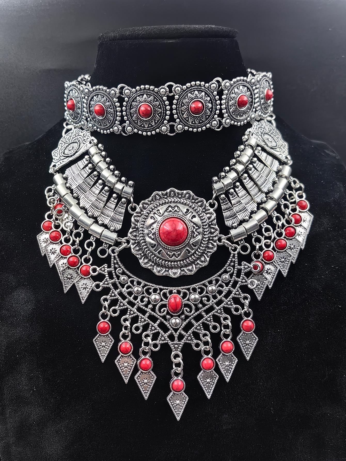 

Retro Ethnic Water Drop Tassel Necklace and Sweater Clavicle Chain Accessories античный серебряного/красный