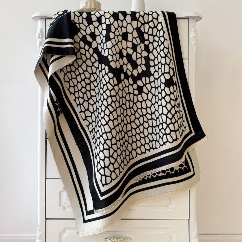 Fashion geometric high-end imitation cashmere scarf women's autumn and winter thickened warm double-sided windproof and cold-resistant scarf shawl