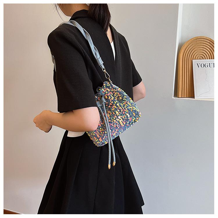 Casual Personality Spring Trendy Bucket Bag Fashionable New Niche Design Simple and Beautiful One-shoulder Crossbody Bag