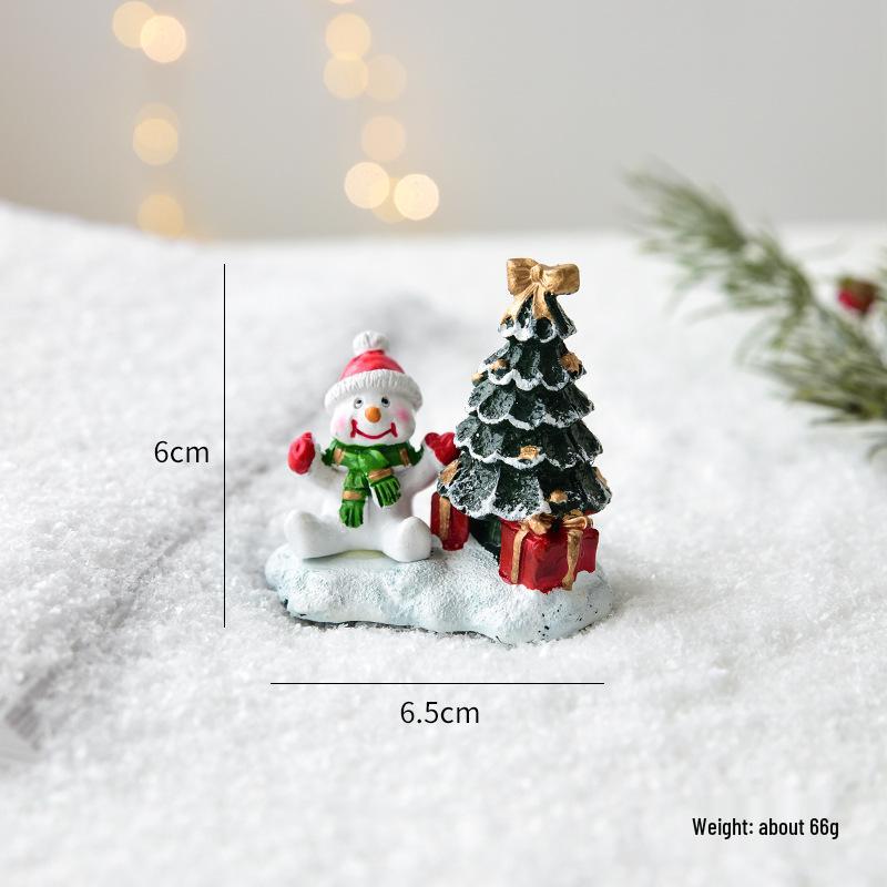 

NUCHI Christmas Festival Mini Resin Tree and Santa House Ornaments