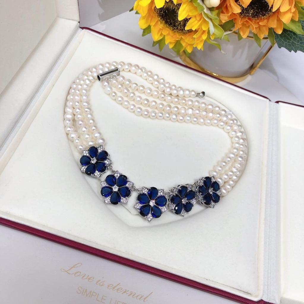 Pearl Flower Multi-Layer Elegant Light Luxury Necklace: White Pearl Collarbone Chain
