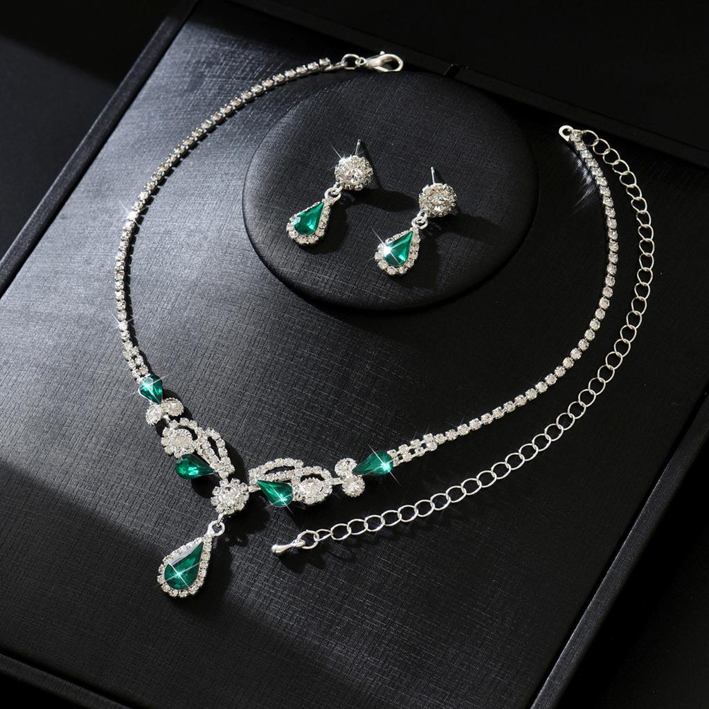 Versatile Fresh Necklace Pendant Earrings Set Two-Piece Clavicle Chain Jewelry Bridal Jewelry