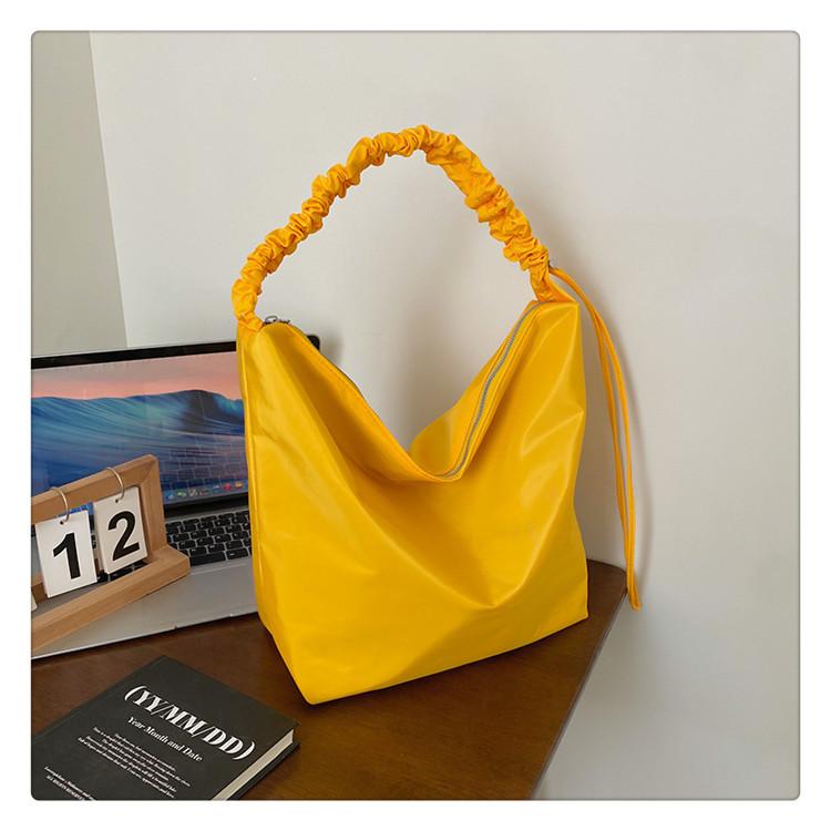 

Корейская версия универсальной сумки, мягкая, простая сумка для поездок на работу, 2024, новая большая вместительная сумка-мессенджер, женская сумка-тоут жёлтый