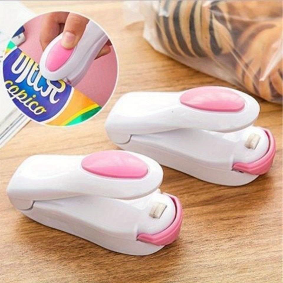 

Easy-to-Use Portable Handheld Heat Sealer for Food & Snacks - Ideal for Home and Travel, Durable PE Material жовтий