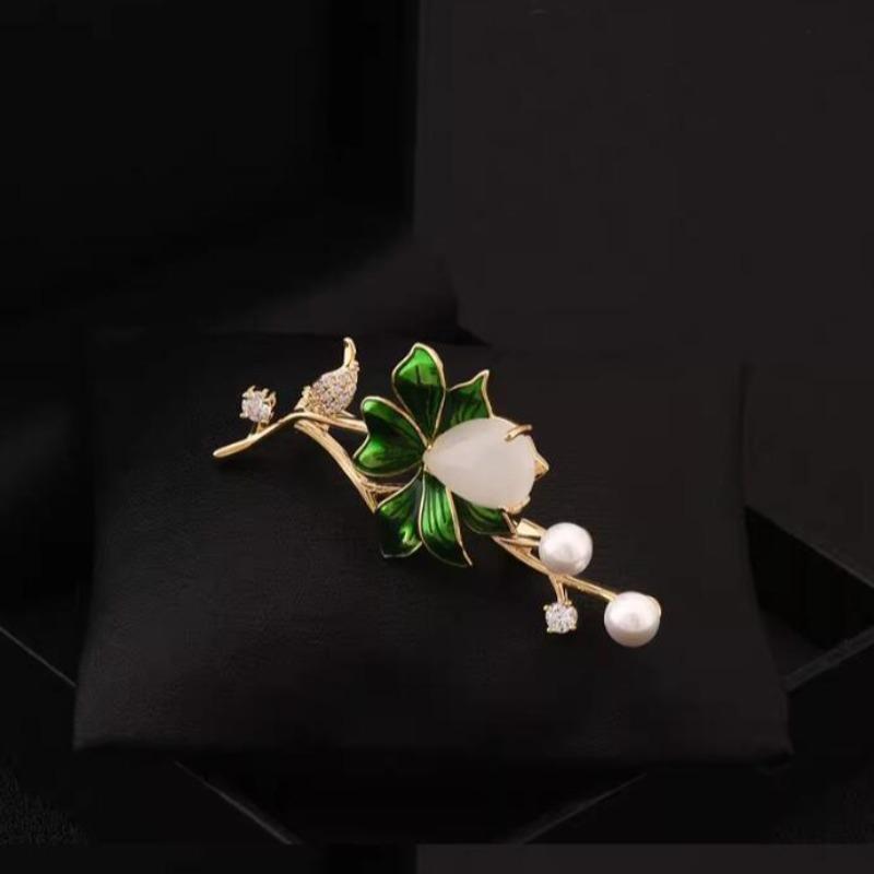 Lotus Flowers Brooches Micro-inlaid Zircon Imitation Pearl Corsage Suit Coat Pin Banquet Accessories