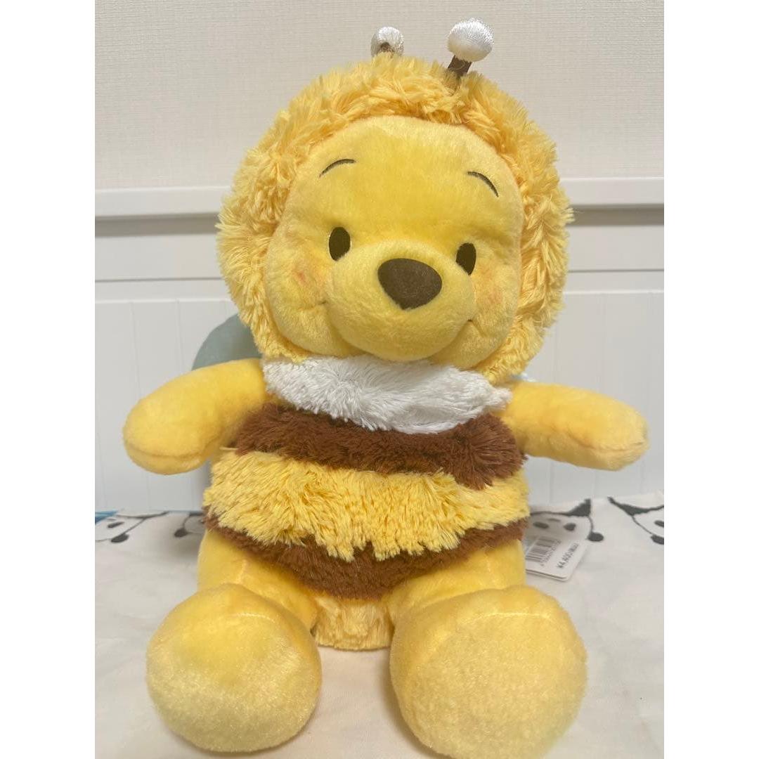 Winnie the Pooh Honey Day Plush Toy M