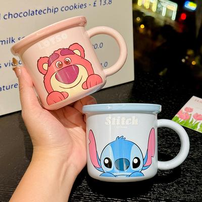 Mug en Céramique Stitch Dessin Animé Mignon Fraise Winnie l'Ourson IP Tasse à Eau Maison Tasse à Petit Déjeuner Souvenir