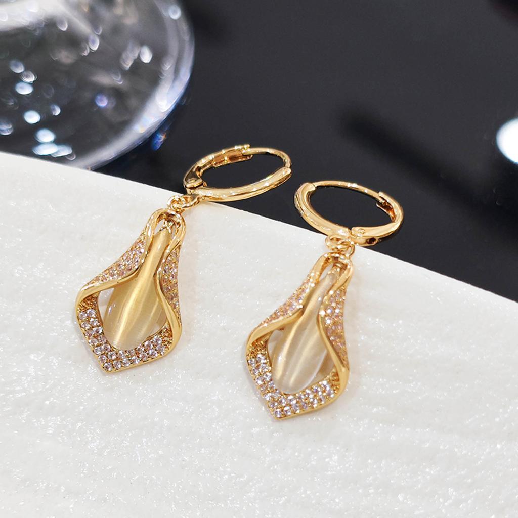 Real gold electroplated micro-inlaid water drop-shaped opal ear buckle Korean version fashion temperament earrings light luxury high-end earrings wome