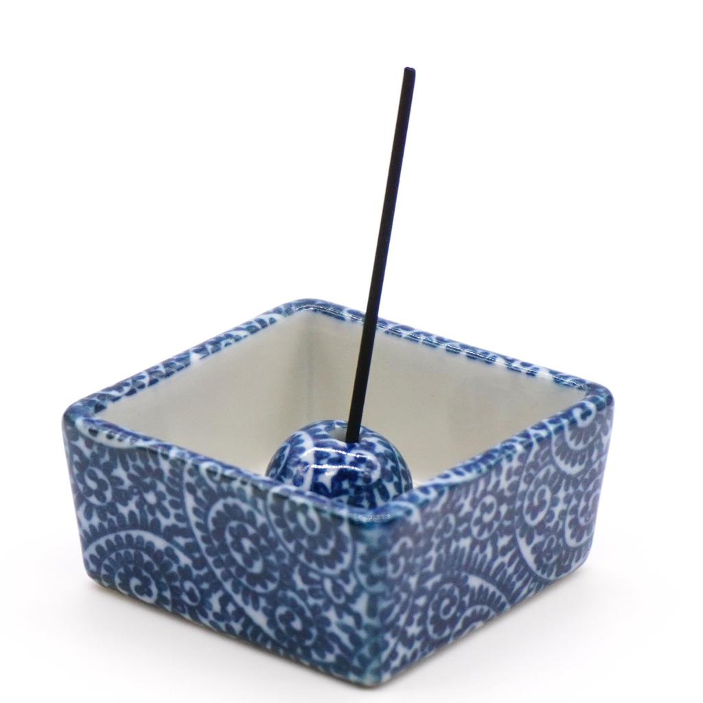 Square incense burnerincense holder with an octopus arabesque pattern, Mino ware, made in Japan, ceramic