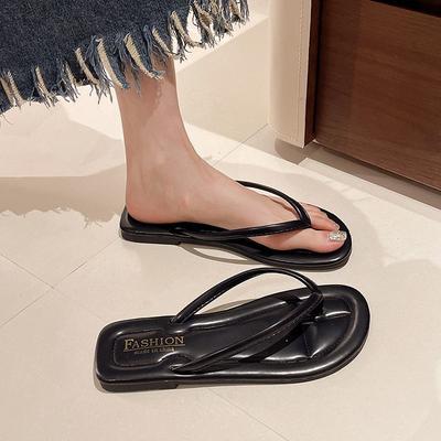 Flip-flops Are Fashionable for Summer Wear, New Flat-bottomed Toes, Cool and Non-slip Sandals, Beach Shoes.