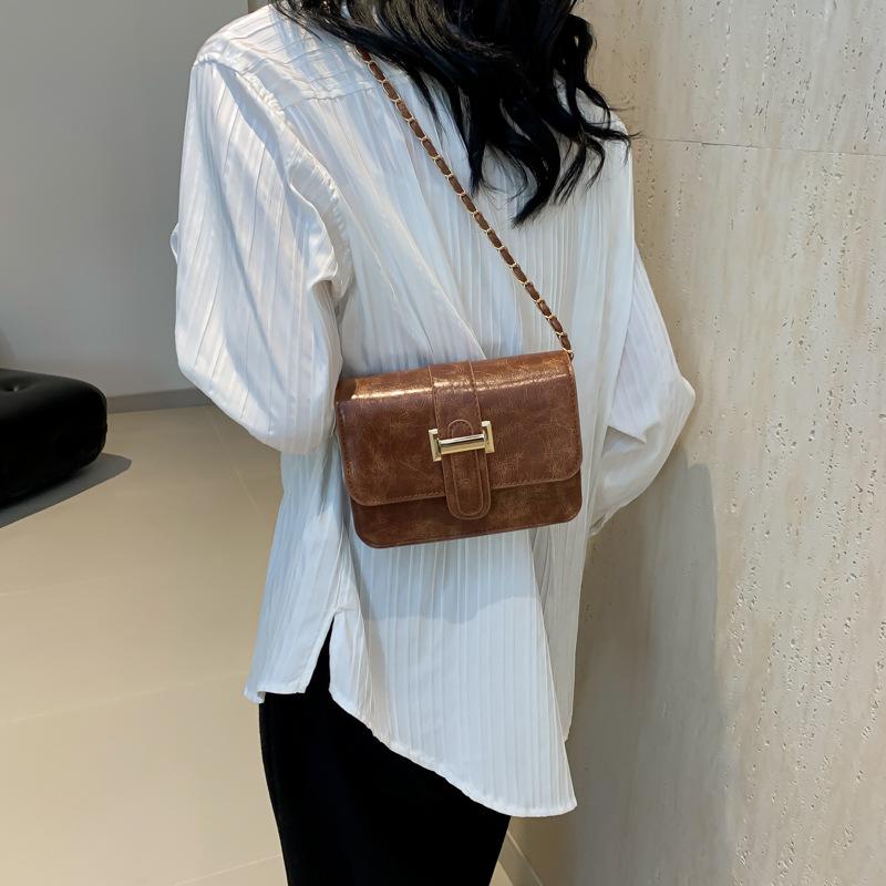 Texturierte einfarbige Retro-Frühlings- und Sommer-Neuheit, lässiges trendiges Design für Damen-Ein-Schulter-Umhänge-Kleine Quadratische Tasche