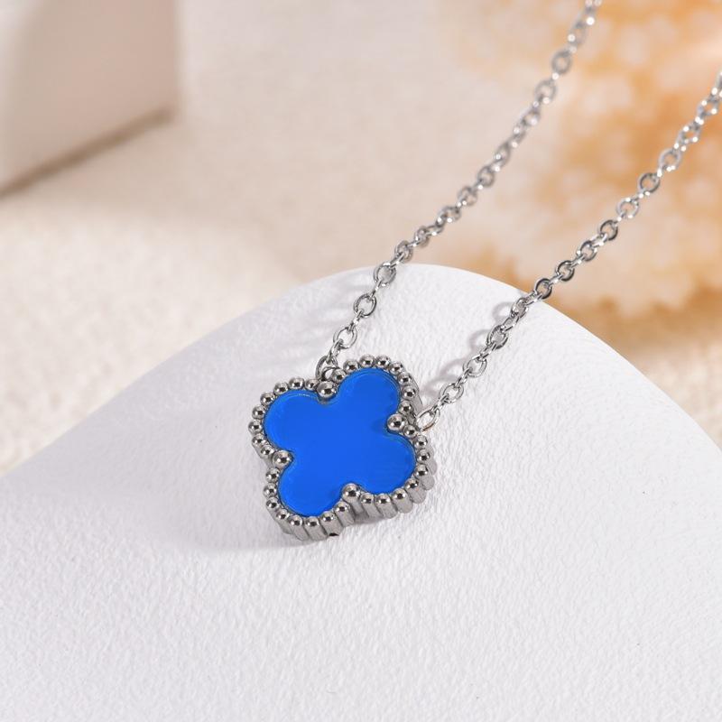 Vierblättriges Kleeblatt Titanstahl Halskettenanhänger für Damen Hochwertig Stilvoll und Vielseitig Trendiger Schmuck