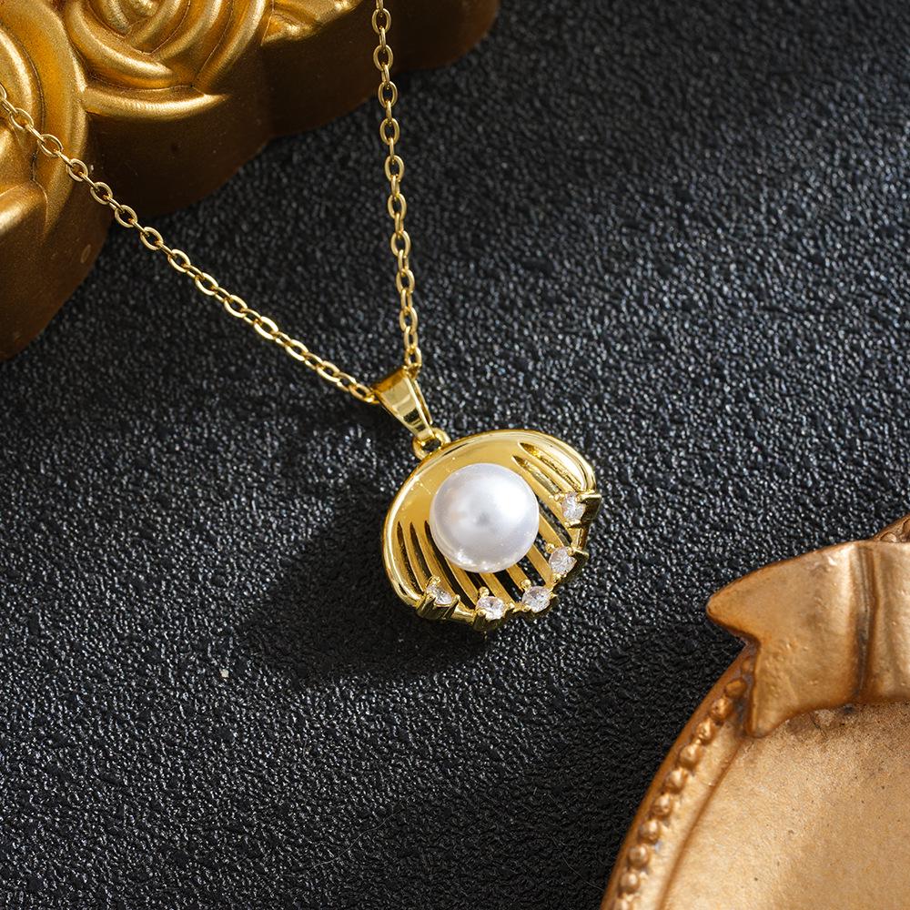 Pearl Seashell Necklace: Women s Elegant, Versatile Light Luxury Fashion Accessory