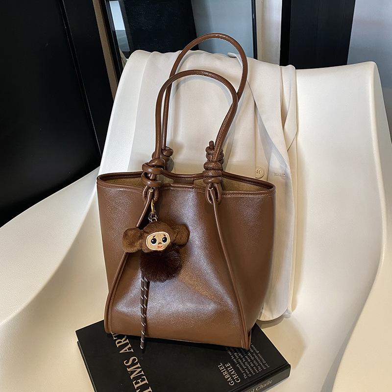 Large-capacity commuter tote bag women's new autumn and winter shoulder underarm bag portable shoulder mother and child bag