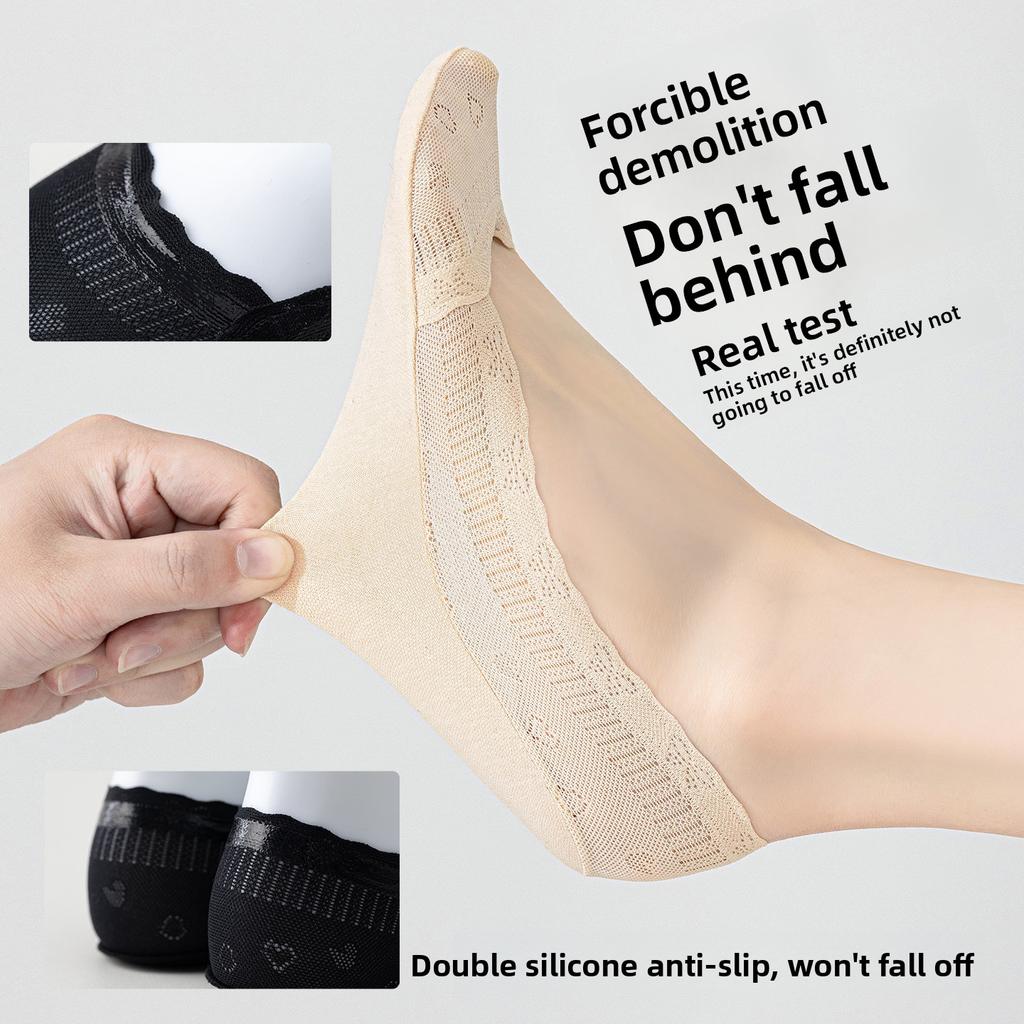 Seidenstrümpfe für Kinder mit einer flachen Öffnung, die nicht herunterrutschen. Unsichtbare, atmungsaktive und rutschfeste kleine Schuhe mit Bootssocken.