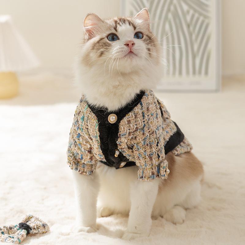 Pet clothes fashion small fragrant coat autumn and winter warm puppy dog teddy velvet two-legged kitten clothing