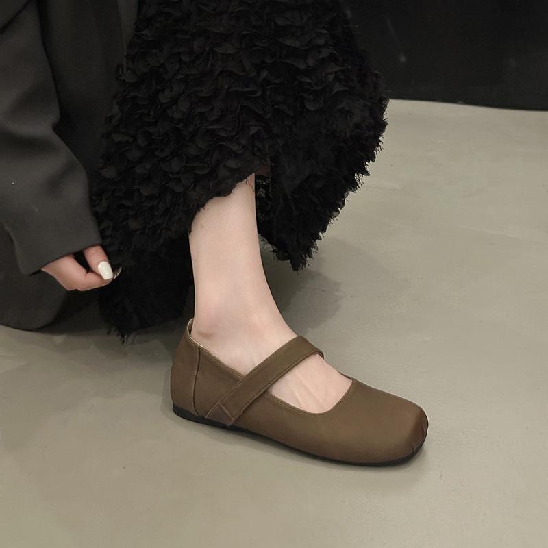 Square head retro ballet shoes female outer wear fairy style flat shoes 2025 new one-pedal Mary Jane shoes