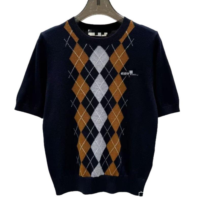 Miu Style Francuski Retro Hepburn Brązowy Argyle Krótki Rękaw Wełniany Top Dzianinowy (2025)