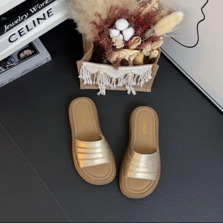 

Comfort version~ 2025 summer new pleated one-word slippers women s simple casual lazy outer thick-soled women s slippers 40 шампанского