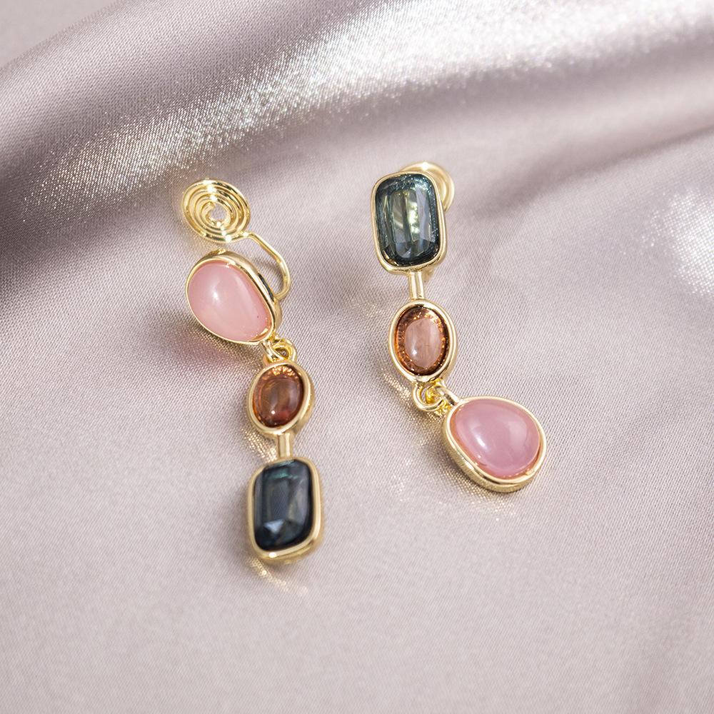 

Легкая роскошь, маленький ароматный ветер, диски от комаров, клипсы для ушей, женские, без пирсинга ушей, нишевые серьги, простые, маленькие и универсальные, серьги Иу