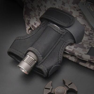 1/2Pcs Wrist Flashlight Holsters Wear Resistant Adjustable Universal Thickened Diving Flashlight Holsters