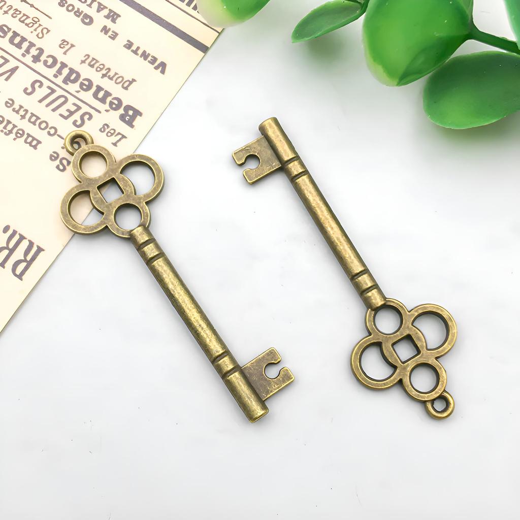 3-Color DIY Alloy Retro Key Jewelry Pendants