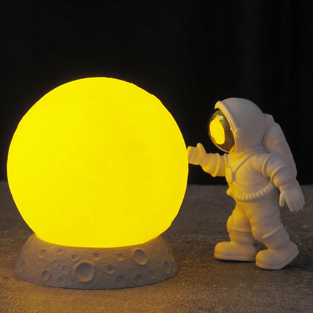 Birthday Space Cake Cosmonaut Statues Astronaut Ornaments With Moon Sculpture Figurines Spaceman