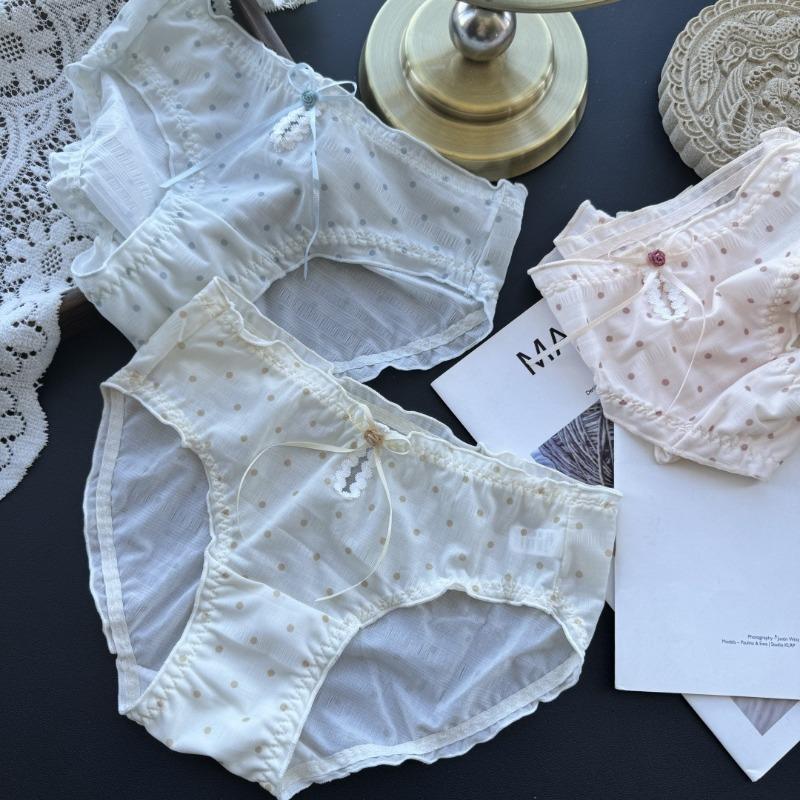 Ladies Spring and Summer Small Fresh and Cute Polka Hollowed Panties