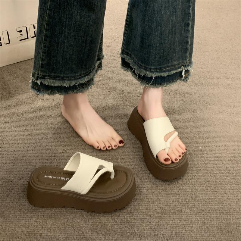 French set of toe cool slippers women's summer wear new casual flip-flops simple with skirt cool slippers