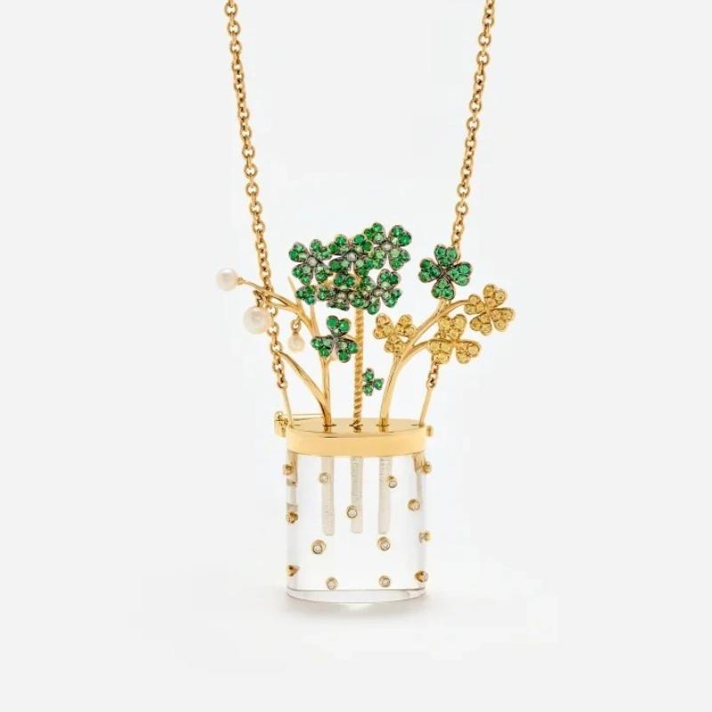 Handmade Flower Bouquet Necklace Lightweight DIY Flower Pendant Necklace Fashion Jewelry for Women Dating Wear