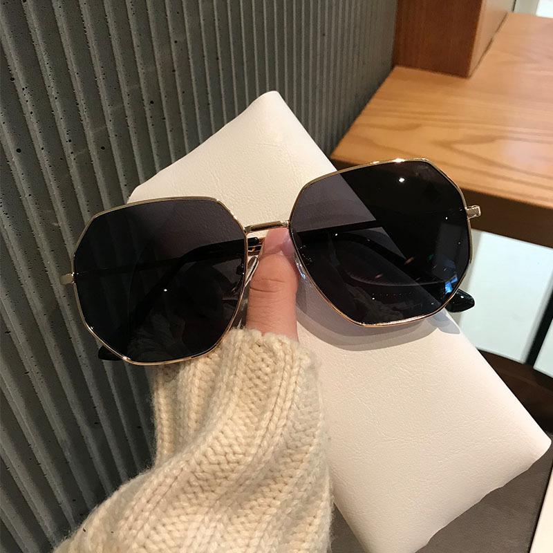New Women's Metal Square Sunglasses Retro luxury feel Men Women Sun Glasses Outdoor leisure pography Glasses UV400