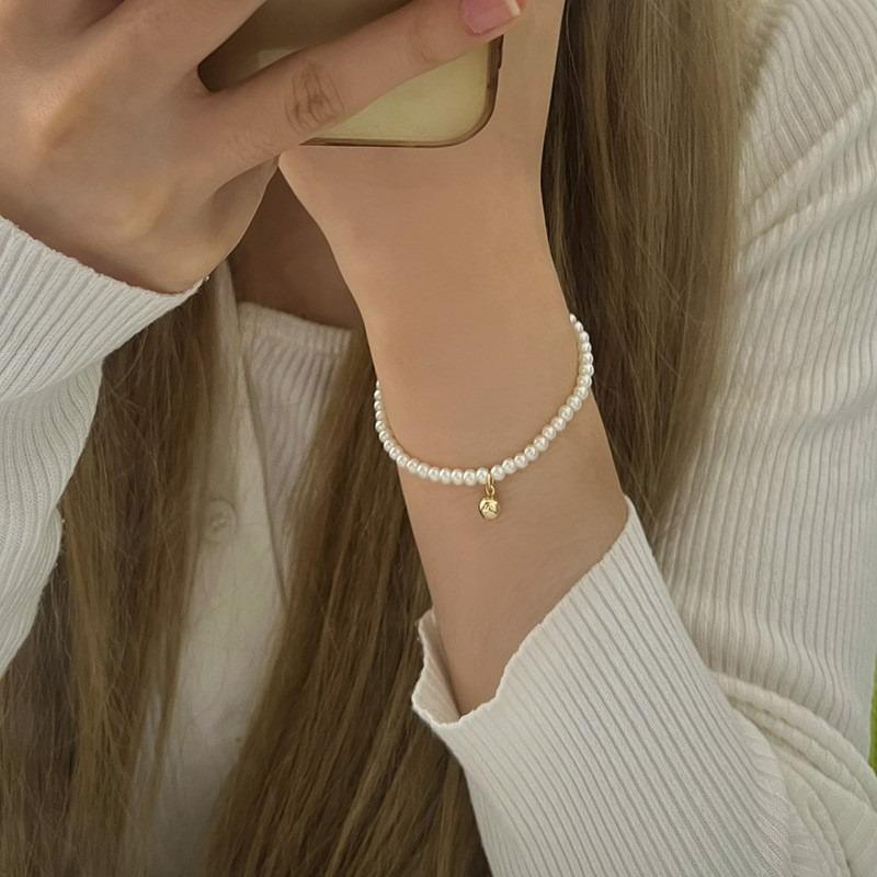 Bracelet Perle Irregulière Forme Spéciale Française Bracelet Femmes Niche Luxe Léger Exquis Doré Demi-Bracelet Bracelet Accessoires