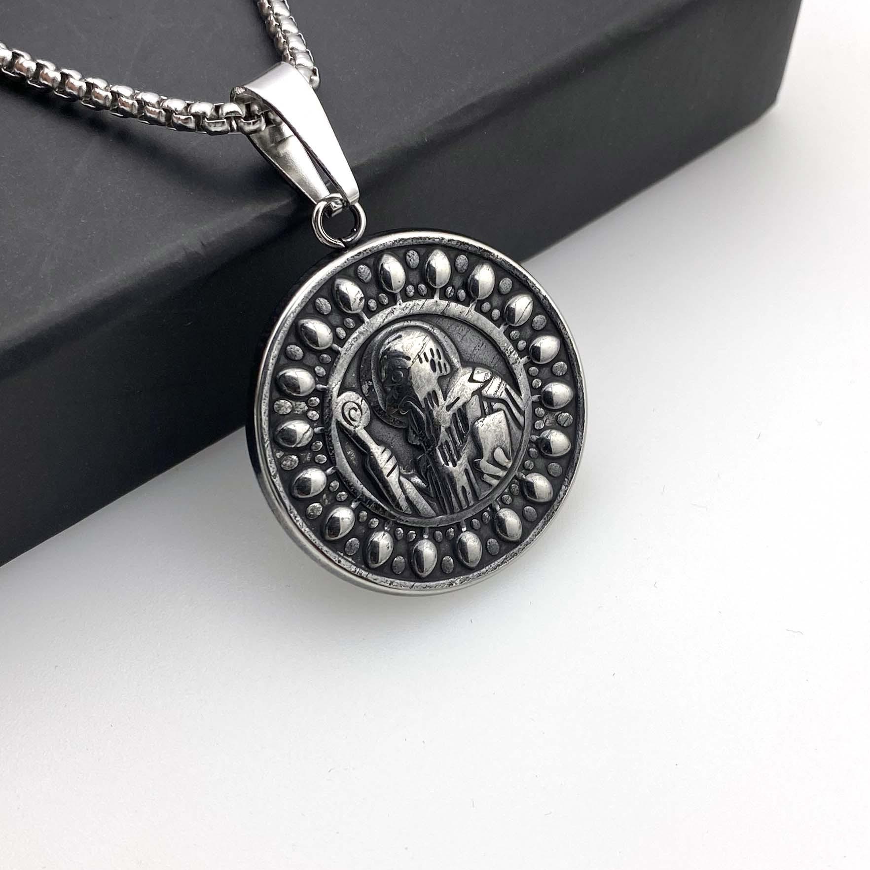 

Ожерелье Ретро Маг Круглый Бренд Тренд Хип-хоп Панк Кулон 50CM(Necklace Size)