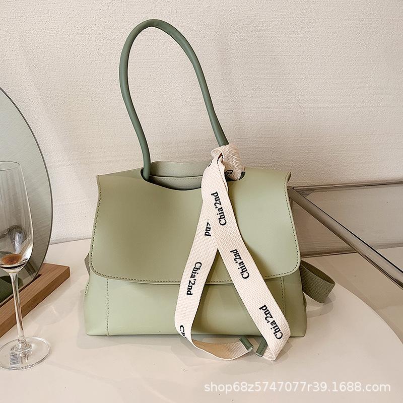 

Customized soft leather premium texture big bag women s 2025 new trendy messenger bag large capacity shoulder commuter tote bag зелёный