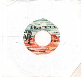 

7-дюймовая пластинка JUNIOR REID, ANTHONY B - Victim NONE J. р. 1997 Ямайка Регги, Ска и Даб Б/У