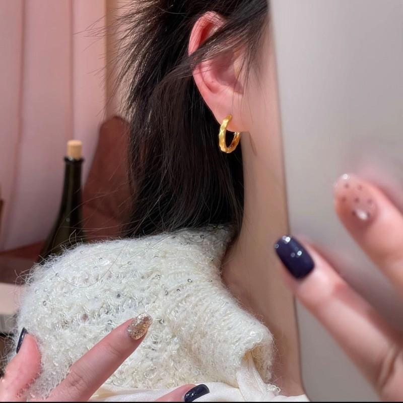 French Gold Irregular Round Ear Cuff - High-End, Stylish, and Cool Earrings for Women