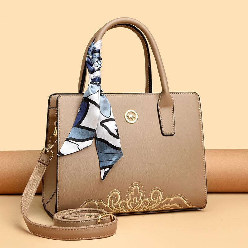 Fashion mother bag embroidered handbag new large capacity handbag messenger bag