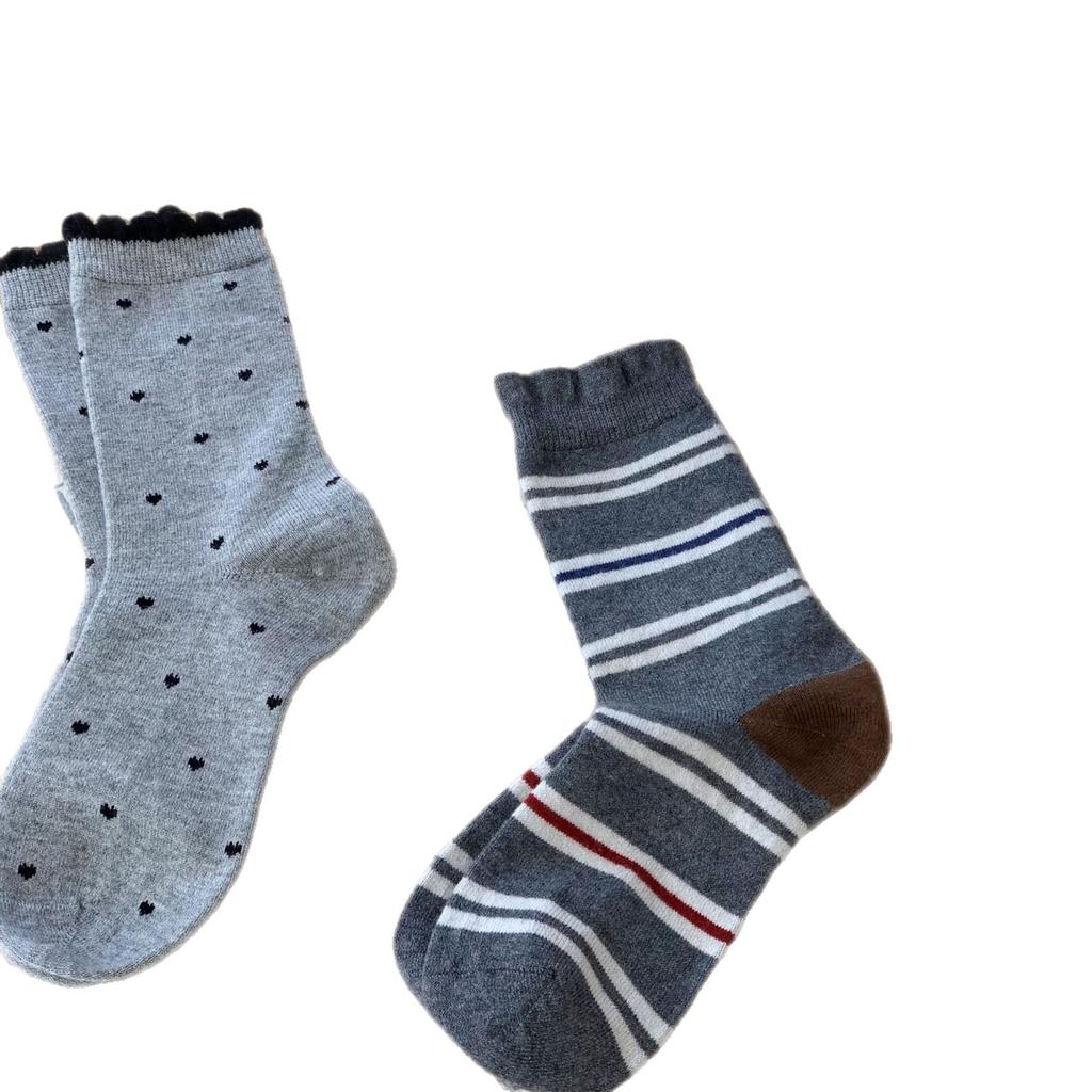 Socken Damen Mittelsaison Strümpfe Trendige Socken Grau College-Stil Strümpfe Vielseitige Gestreifte Stapelbare Socken
