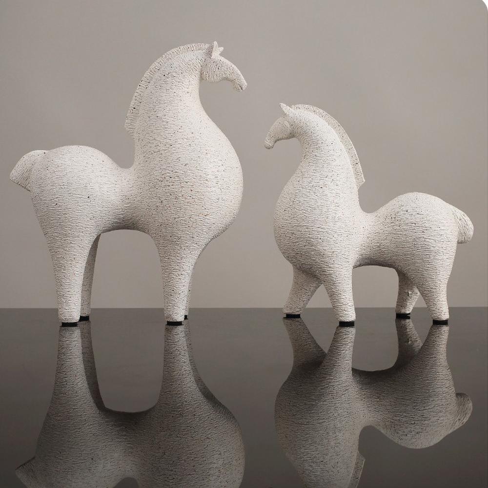 Solid Color Horse Sculpture with Detailed Texture, Handmade Artisan Resin Statue for Elegant Home Desk Decor