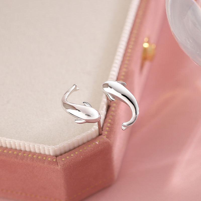 Good Luck Koi Earrings Niche Design High-end Simple Asymmetric Small Fresh Fish Earrings