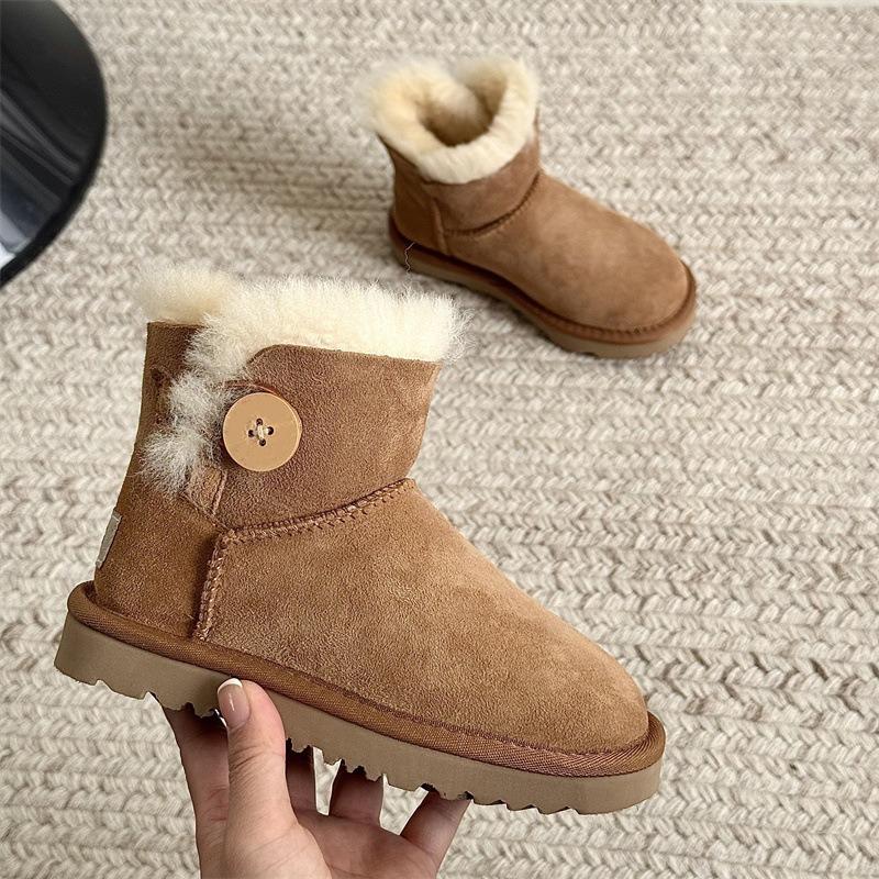 

Girls snow boots autumn and winter new sheepskin fur integrated short tube piled thickened warm cotton shoes + children s winter shoes 25-26 [Inner Length 17CM]