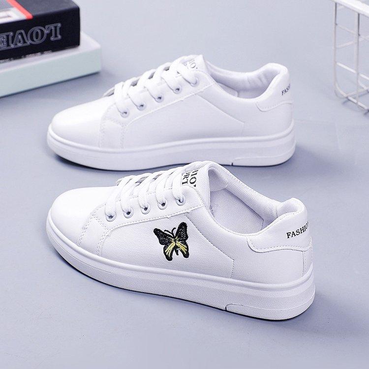 Fashion 2025 Spring Autumn New Little White Shoe Female Students Flat Casual Sneakers Fashion Light Lace-up Skate Shoes Womens Shoes