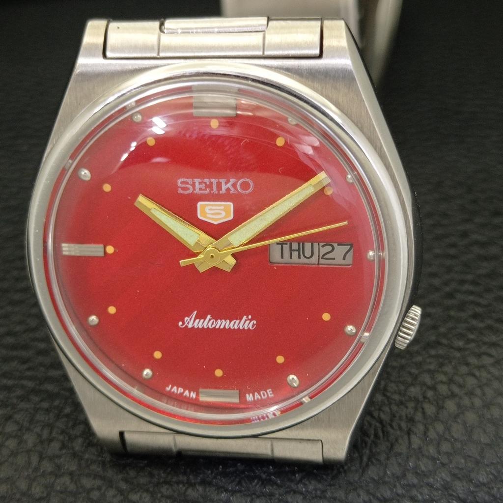 GENUINE VINTAGE SEIKO 5 AUTOMATIC 7019A JAPAN MENS RED DIAL WATCH A702408-5 R124-a702408