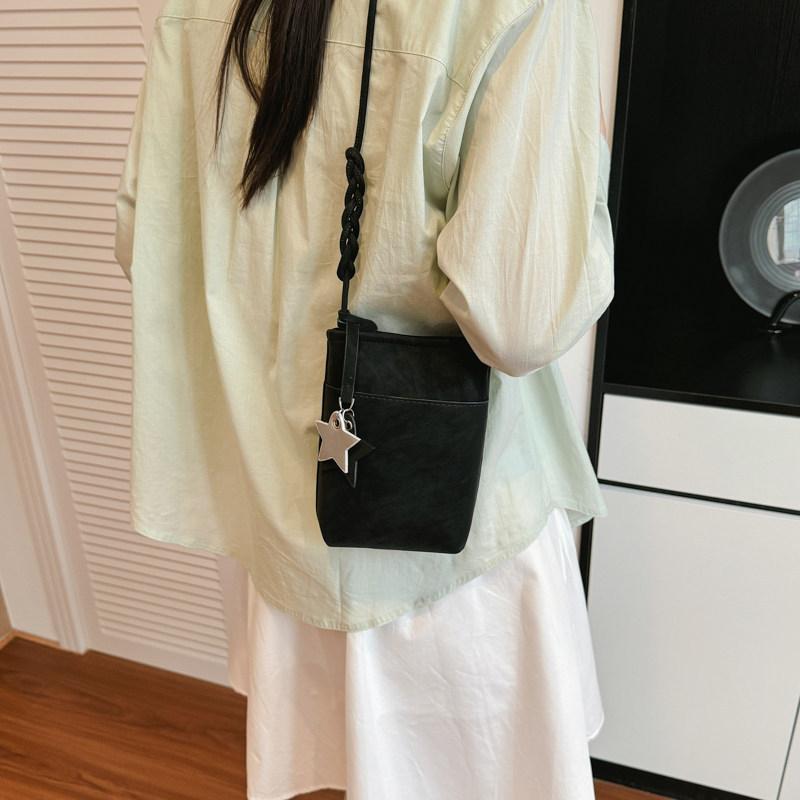 2026New dopamine-style girl's phe bag, Korean-style mini crossbody bag, niche design versatile shoulder bag